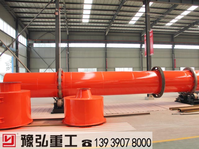 噴好漆的回轉(zhuǎn)烘干機(jī)